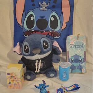 NIB Full Size Stitch Themed Gift Bag-only 1 Left